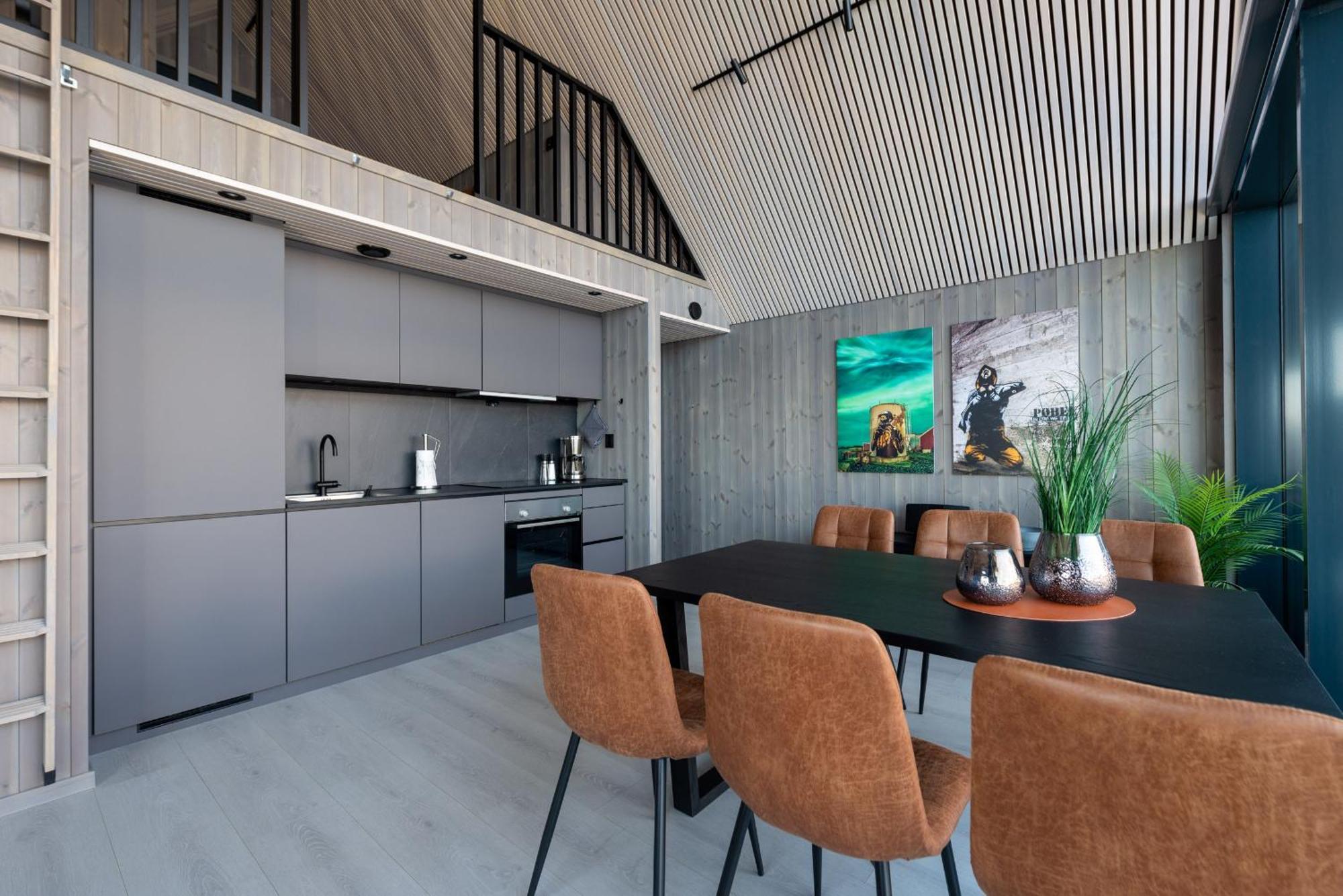Cornerview Apartment Henningsvær Dış mekan fotoğraf