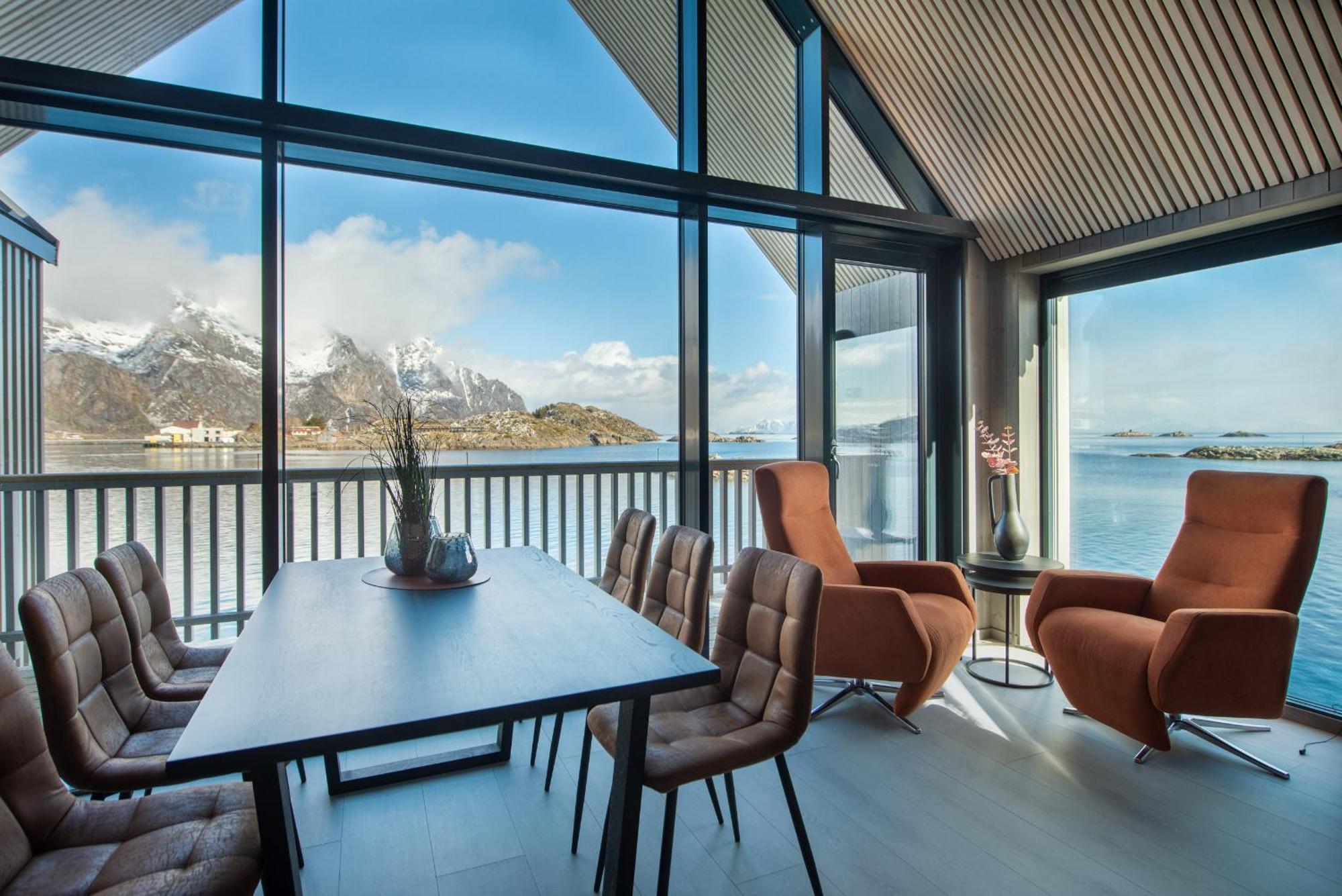 Cornerview Apartment Henningsvær Dış mekan fotoğraf